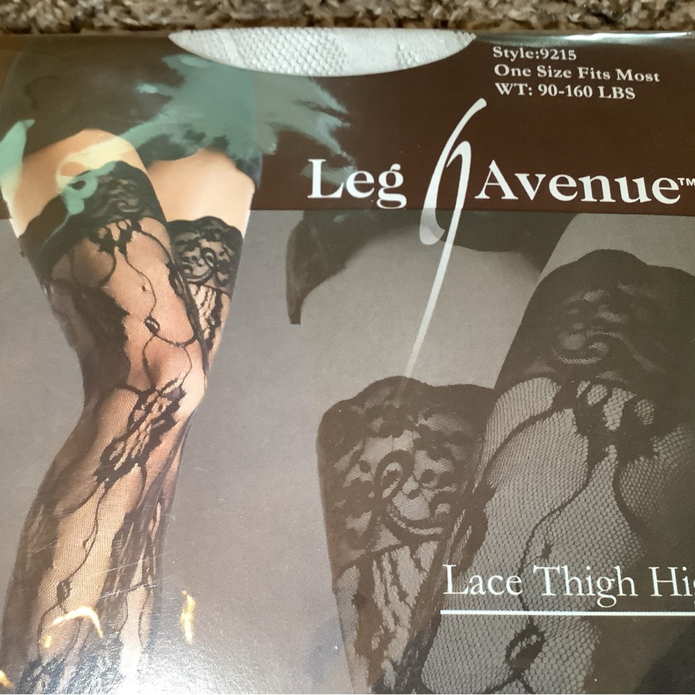 Leg Avenue lace thigh highs, color white, One Size - Picture 4 of 10